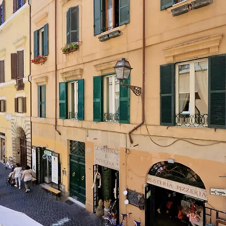 Navona Stylish Romeloft Appartement